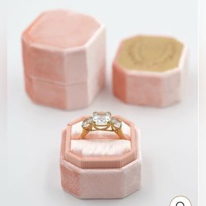 The Norah Mae Bevel Single Mrs. Box